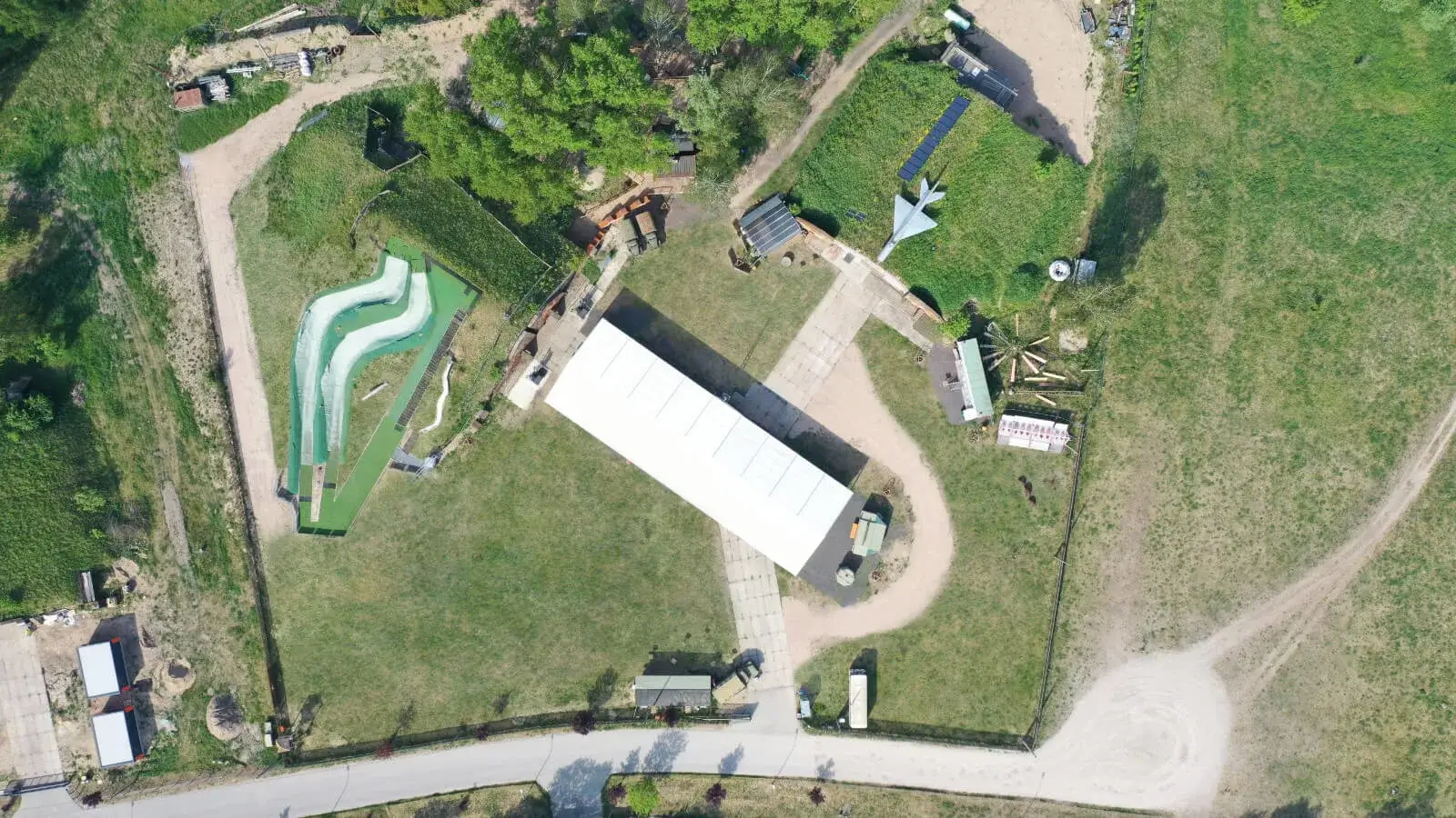 Hangar-312 Luftbild der Eventlocation